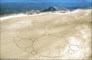 世界上最大的沙地画（图）