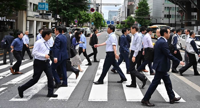 现代日本人的古代始于2500年前 是原住民绳文人和朝鲜半岛来的弥生人数次混血而来