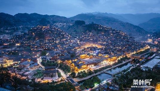 贵州丹寨依山傍水风景秀丽，是一个山好水好的旅游圣地