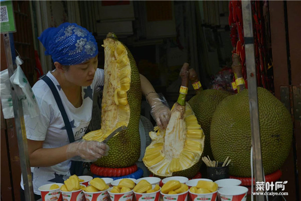 菠萝蜜过敏什么症状 可能出现呕吐腹泻皮肤瘙痒情况