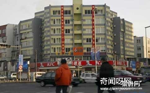 青岛南京路鬼楼肯德基闹鬼，白衣女鬼晚上哭泣吓跑住户