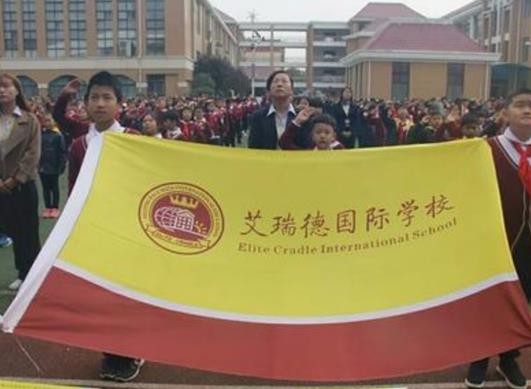 郑州最土豪的学校排行榜，郑州市郑中国际学校、枫杨外国语中学学习环境好