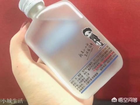 江小白是粮食酒吗？喝过的人口感啥感觉？这价格合理吗？