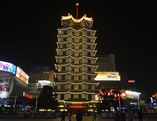 郑州五大小吃街排行榜，处于良好的状态路美食街、两岸美食广场很有特色