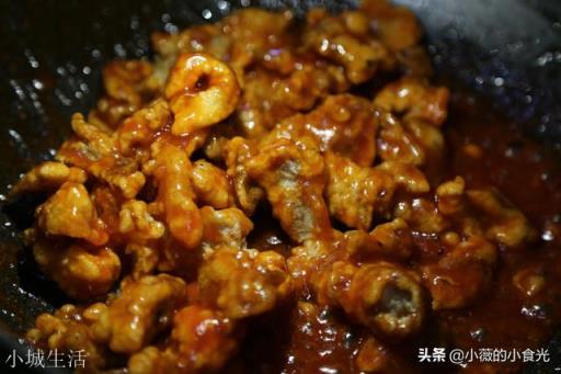 年夜饭或家庭聚餐，你们必吃的菜是什么？大家说说看？