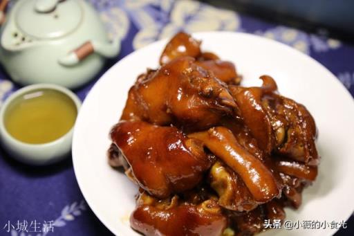 年夜饭或家庭聚餐，你们必吃的菜是什么？大家说说看？