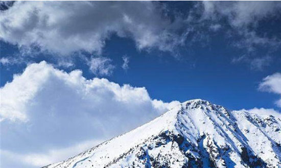 十大最美雪山-梅里雪山，藏传佛教的四大神山