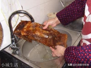 腌制腊肉时一斤肉放多少盐？