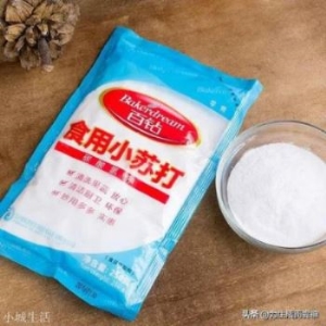 发面酸了用小苏打还是食用碱？