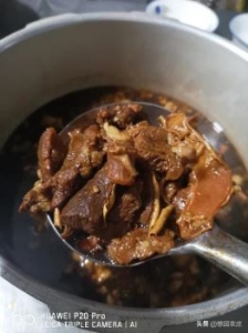 土豆炖牛肉是用熟牛肉吗？怎么做好吃？