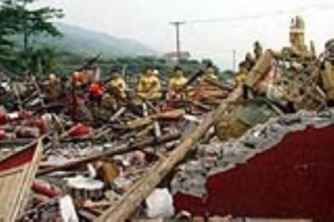 汶川地震灵异事件，陈坚死前半张脸震惊全国