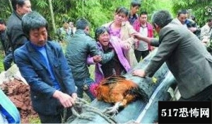 为什么棺材上要挂吃的，人死后领魂鸡为逝者招引灵魂/习俗传说