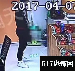 女店员睡着 恶男掏下体瞄准她脸自慰