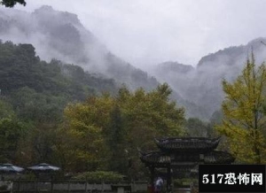 青城山后山的邪门事​，青城山为什么很邪门(白素贞修炼之地)