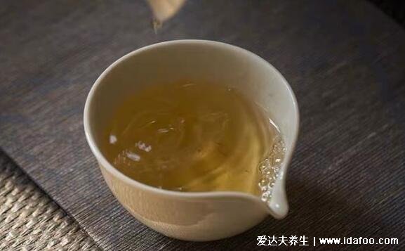 鸭屎香是什么茶功效怎么，鸭屎香茶适合什么人喝(半发酵乌龙茶)