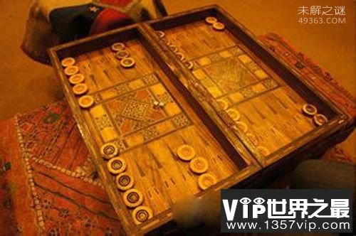 世纪魔术大骗局:土耳其行棋傀儡魔术的谜团