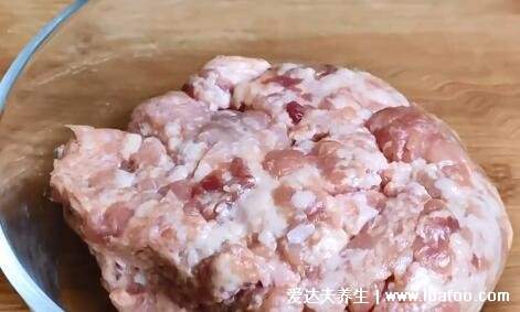 猪肉饺子馅怎么调好吃，6个步骤做出基础馅(蔬菜现吃现包)