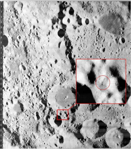 月球惊现不明长钉物体疑似外星物种基地天线