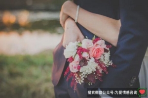 女友为什么不接电话(女友不回信息不接电话)