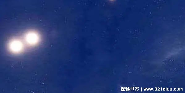 太阳是悬浮在宇宙中的吗？它的上方和下方存在着什么？