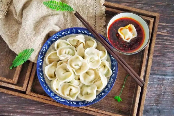 馄饨是冷水下锅还是热水 馄饨要过水吗