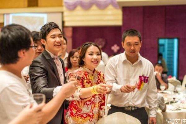 结婚办酒席需要准备什么 办结婚酒席提前做哪些准备