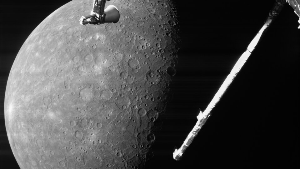 BepiColombo探测器在最近的飞越中捕捉到令人惊叹的水星图像